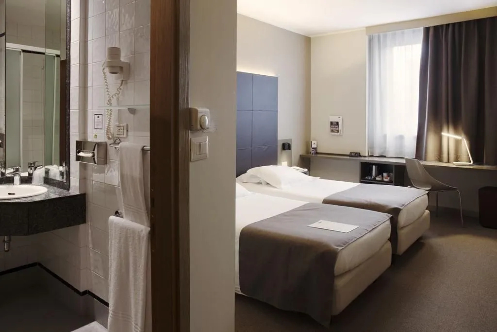 City Hotel & Suites Foligno
