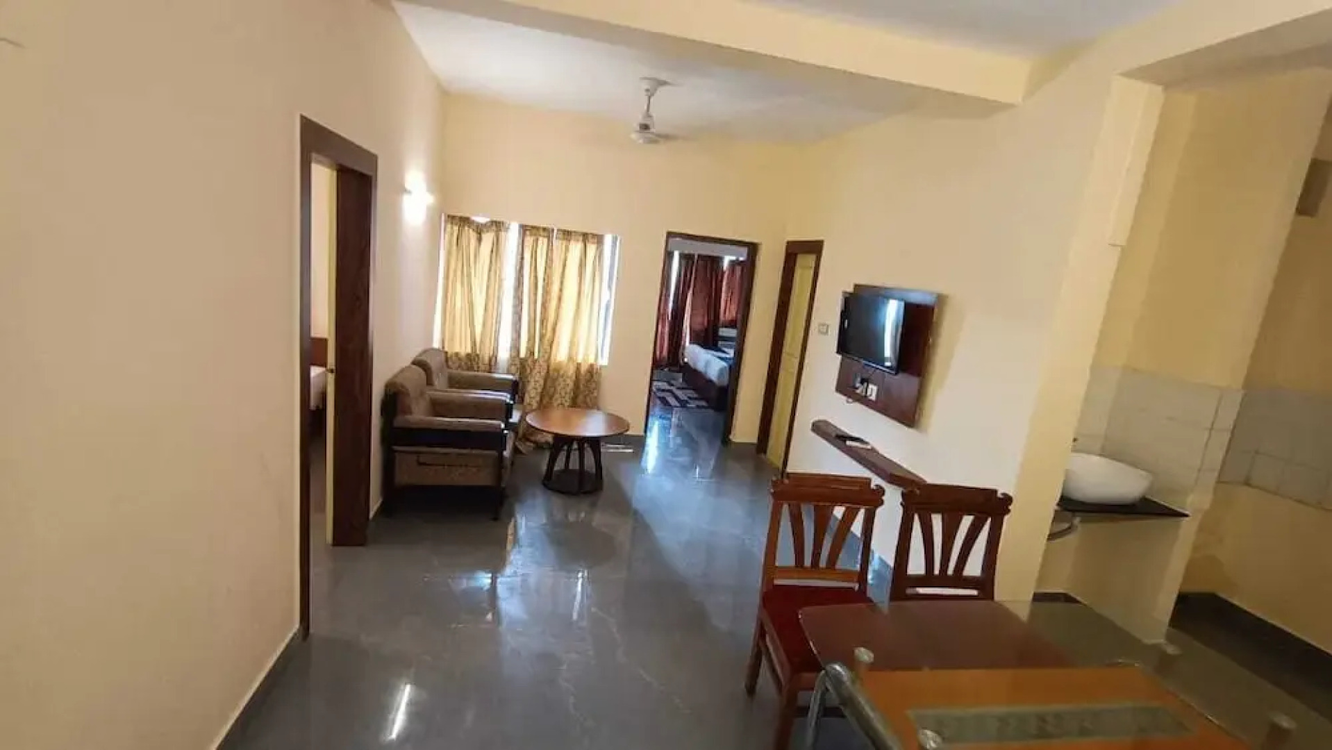 Hotel Sagar Tarang (Berries Group)