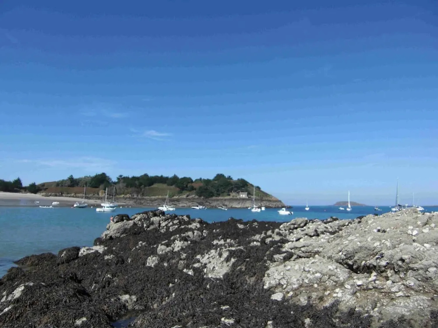 House With 4 Bedrooms in Lancieux, With Wonderful City View, Enclosed