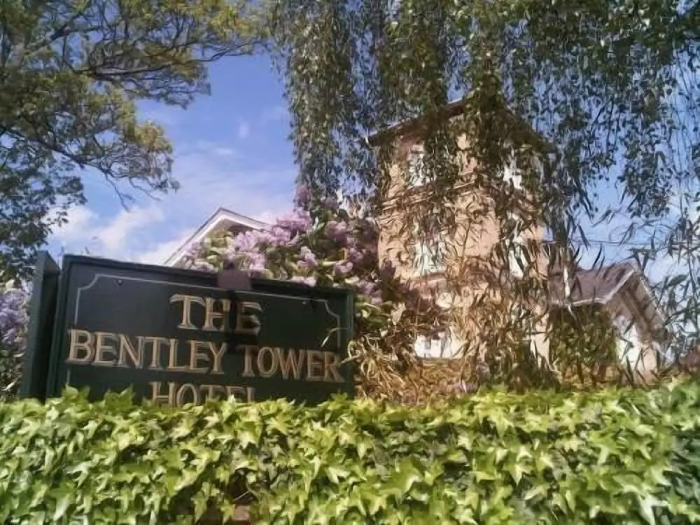 Bentley Tower Hotel