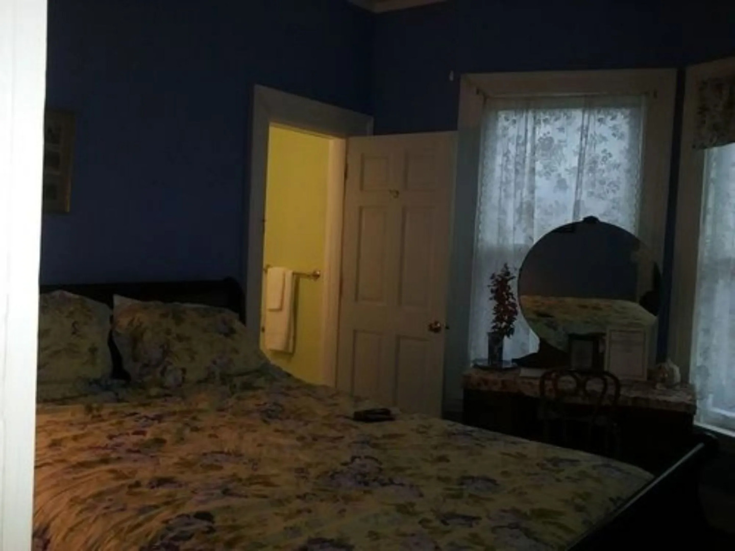 Six Acres Bed & Breakfast