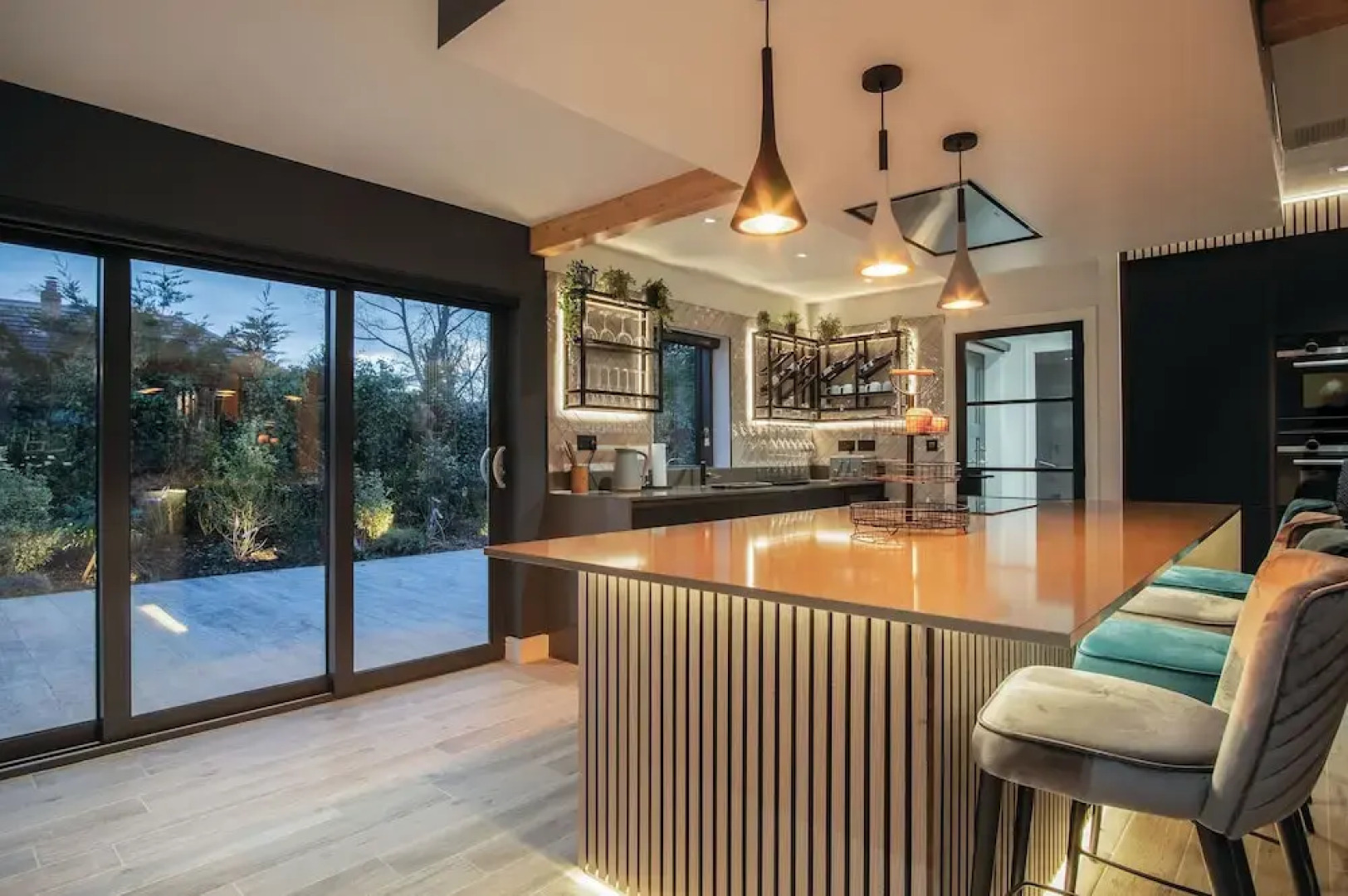 Ty Cyfoes - Luxurious 4 Bedroom - St. Florence