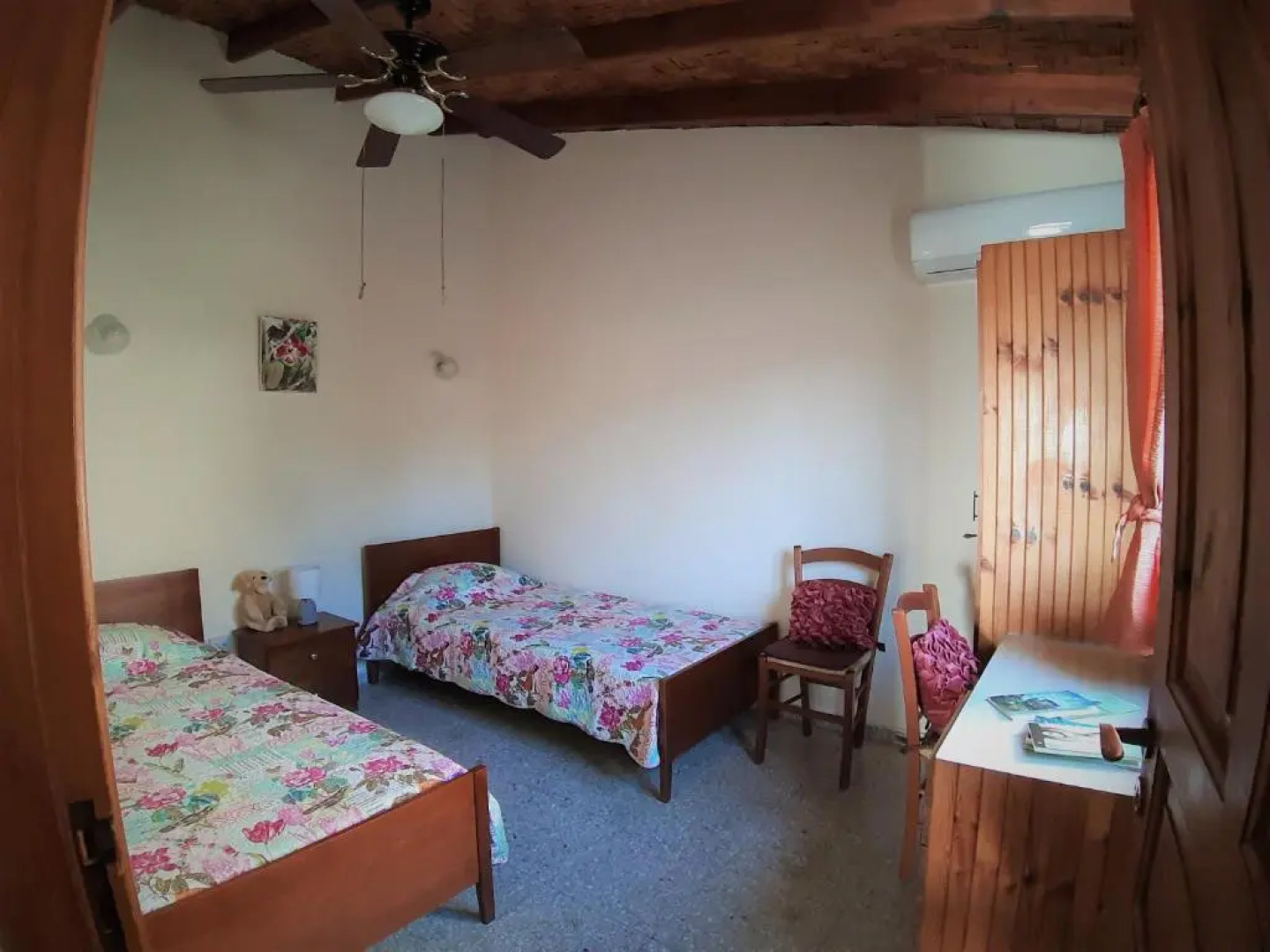 ARODAFNI HOUSE. Unique views and amazing sunsets.