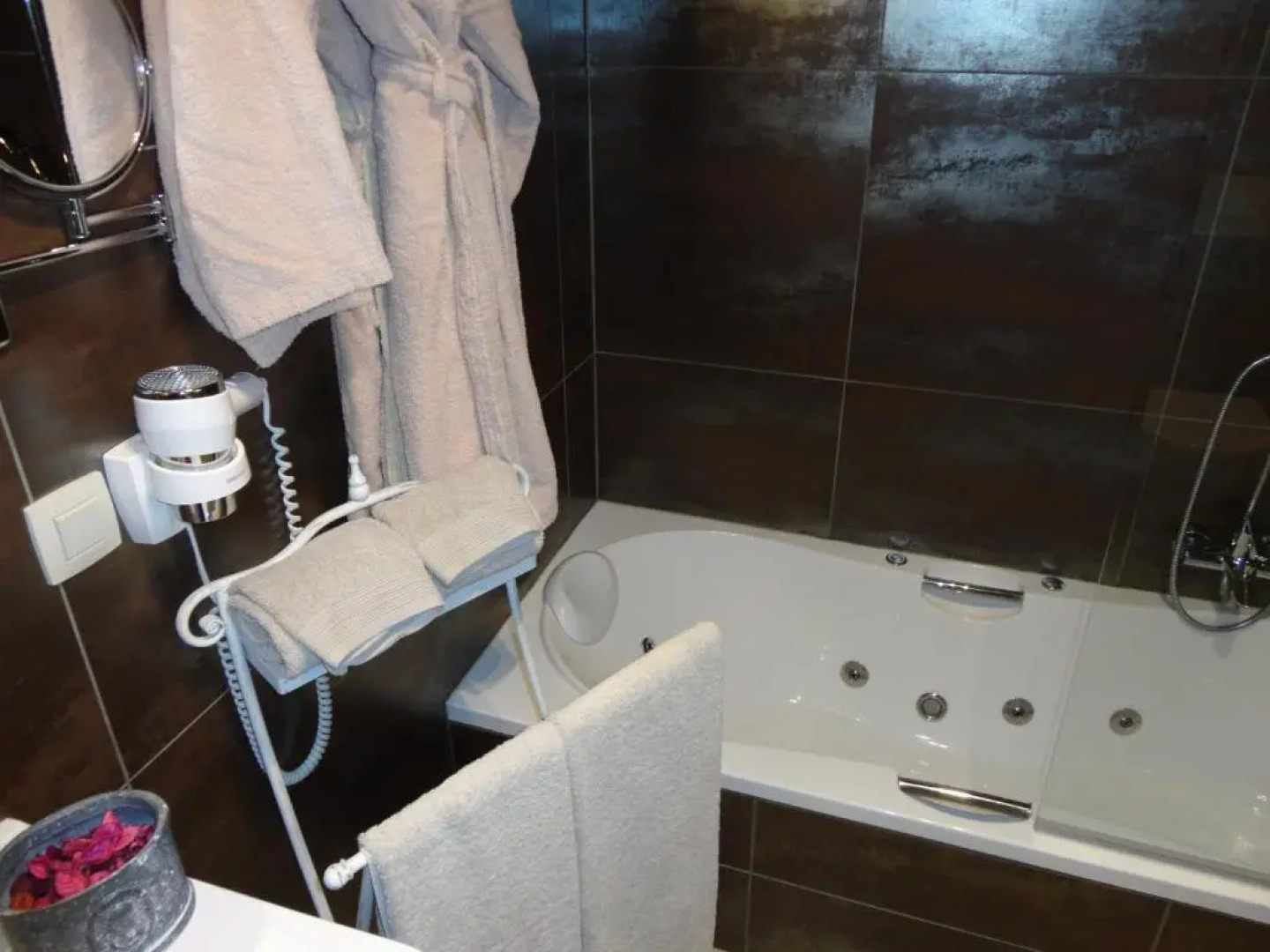 Art Of Dreams Deluxe 4 stars