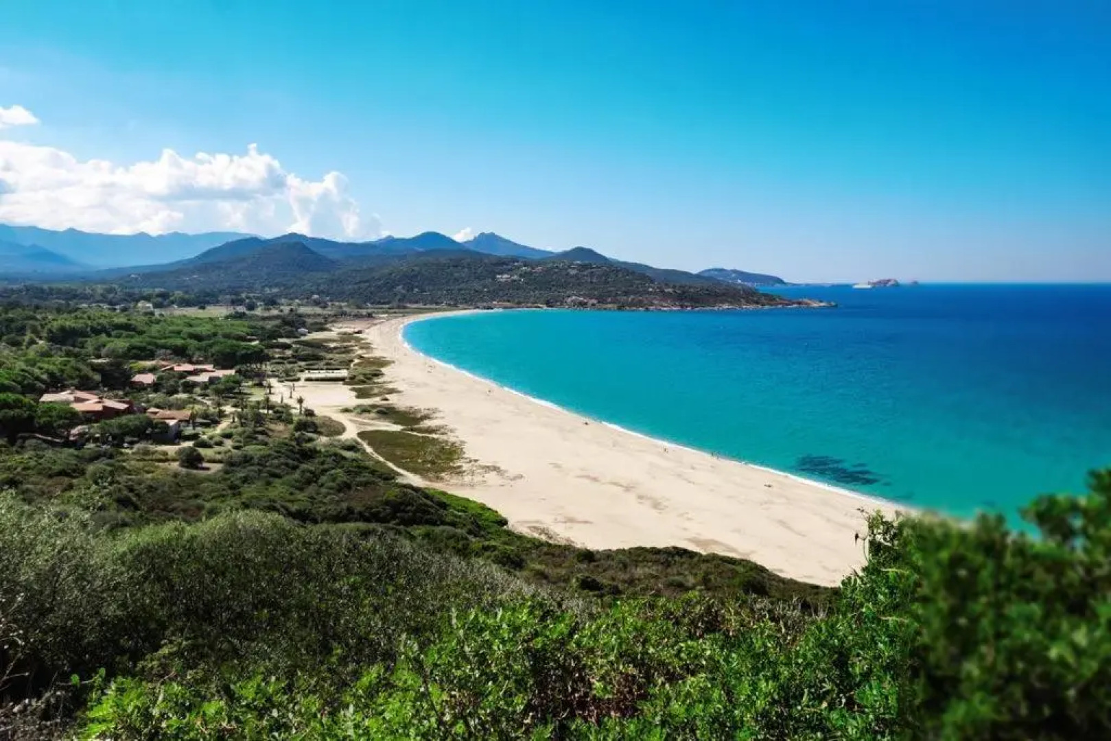 T3 Duplex tout confort - piscine - proche plage - 6 personnes