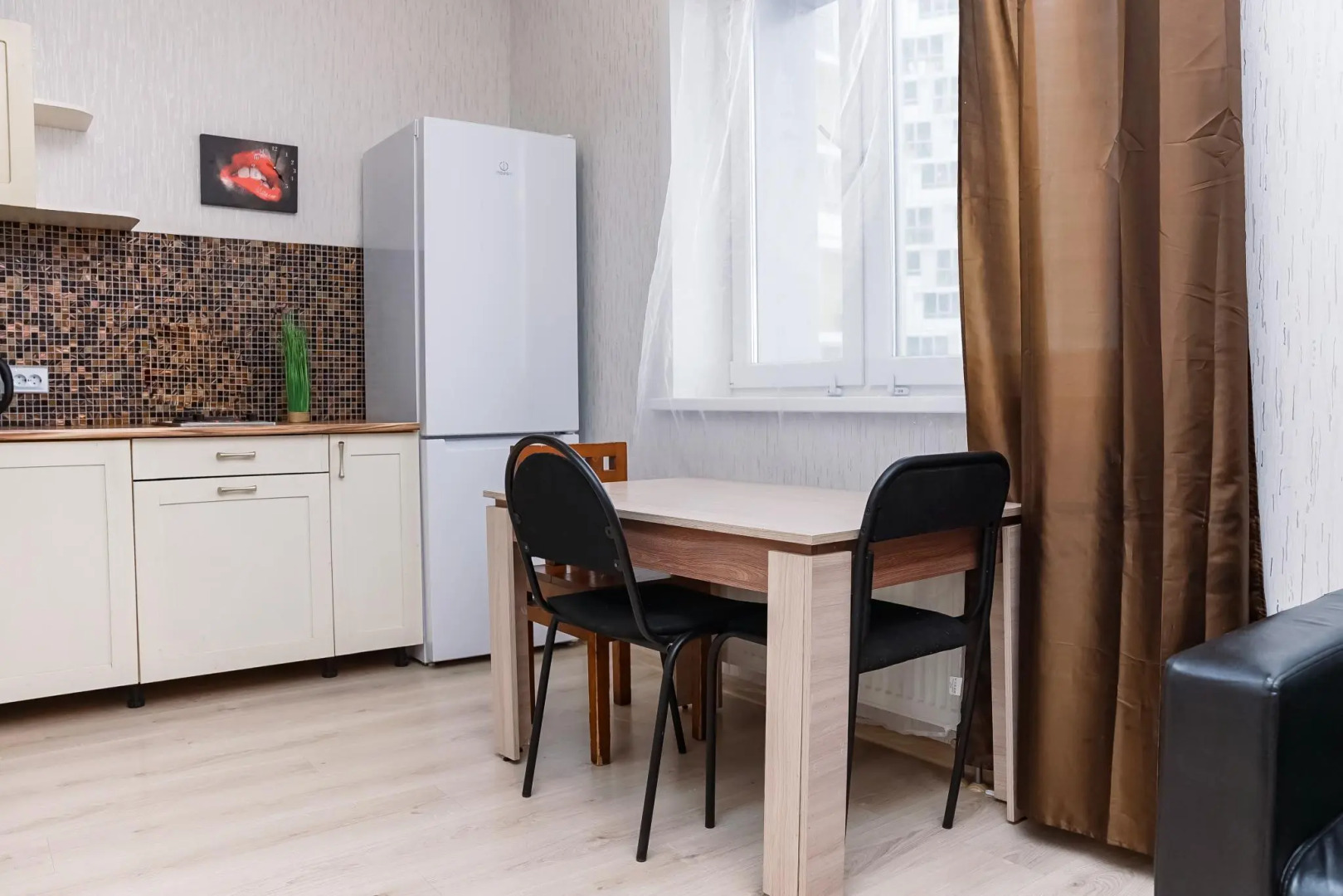 Leto Apart (Лето Апарт) на улице Революции 52Б