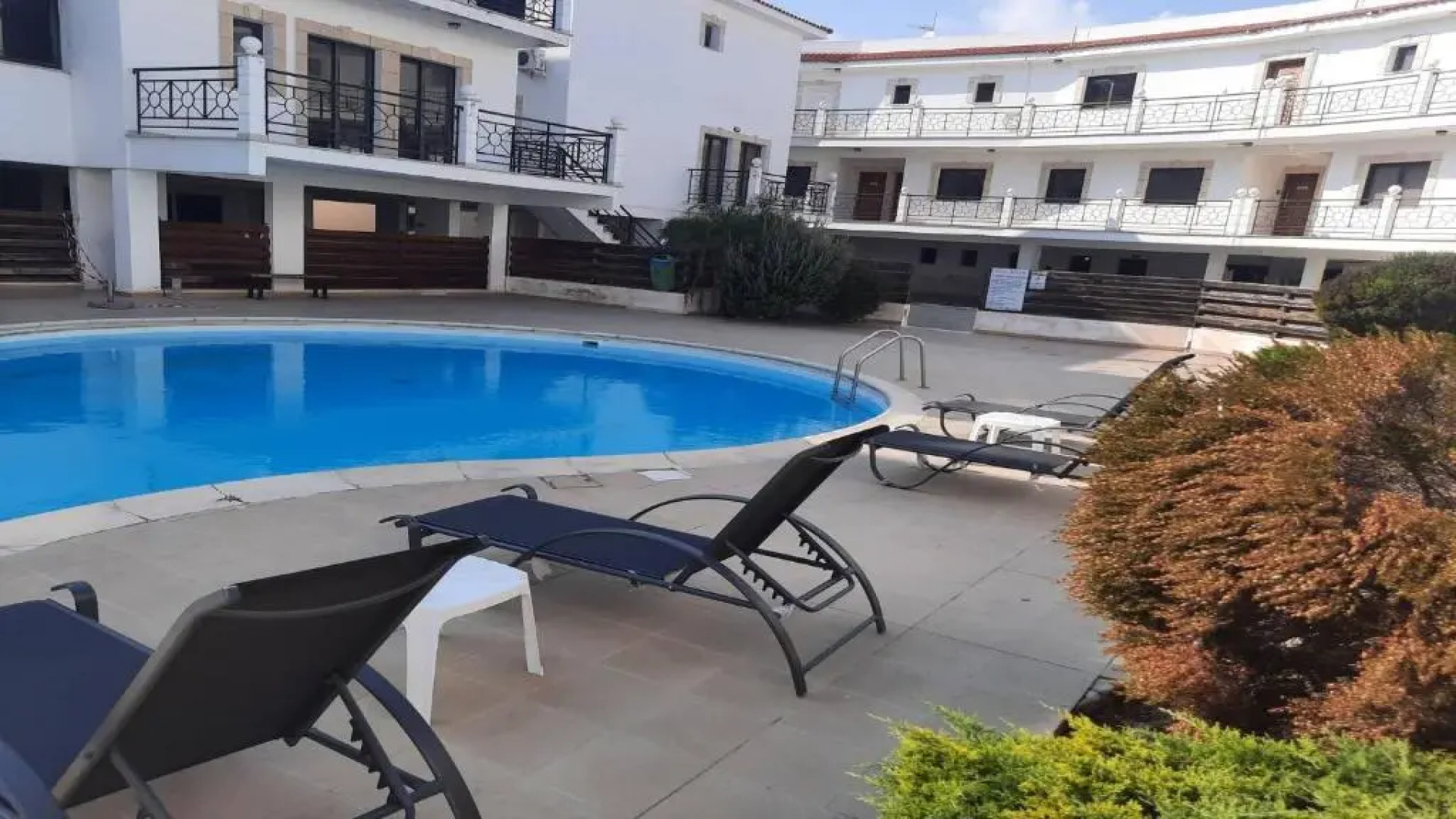 Paramount Gardens Resorts C202