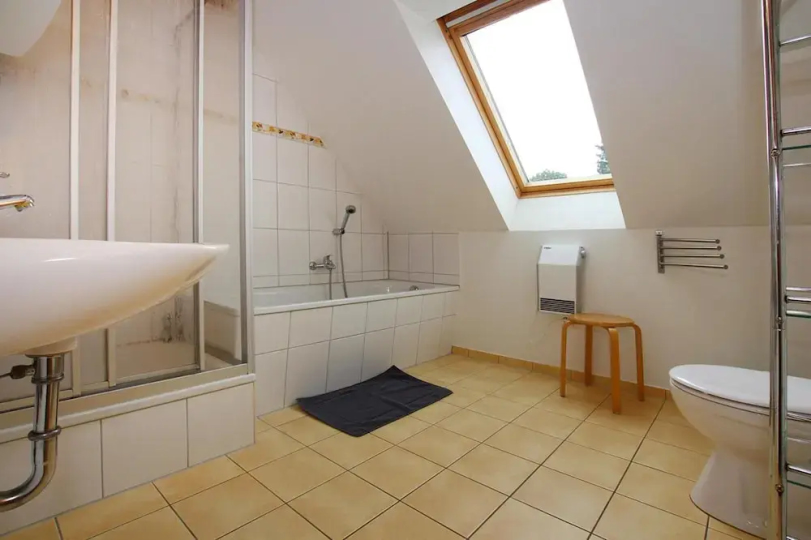 Cottage in Muritz Park Near 1,000 Lakes