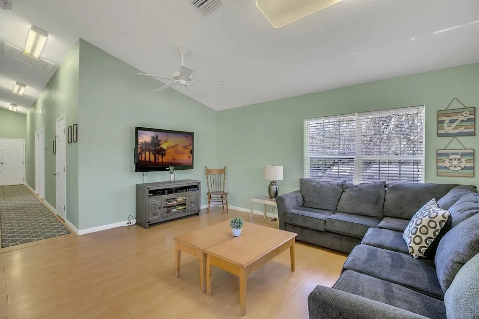 Sleeps 22 in Tarpon Springs - 2 Pools! by RedAwning