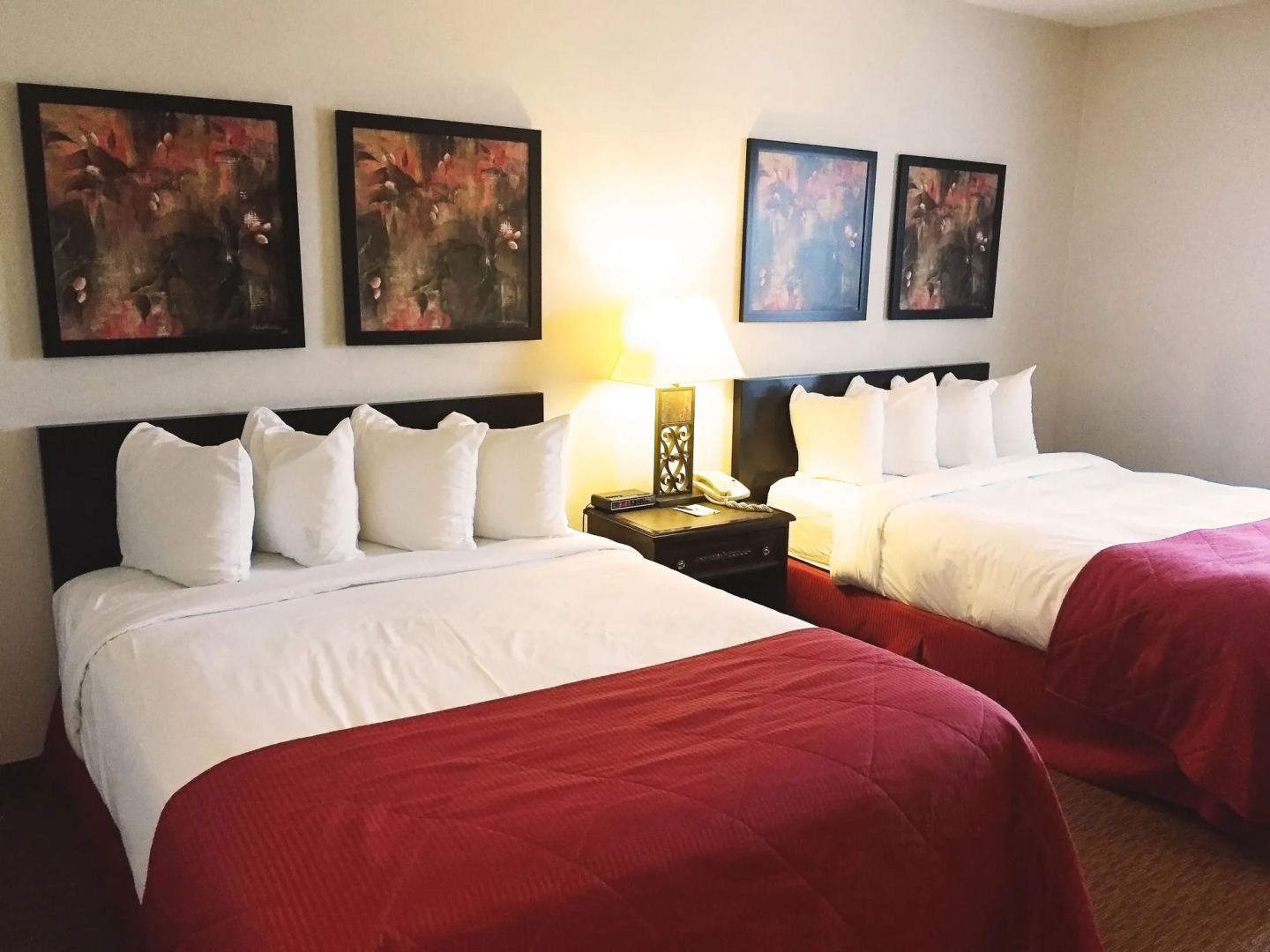 Village Inn & Suites