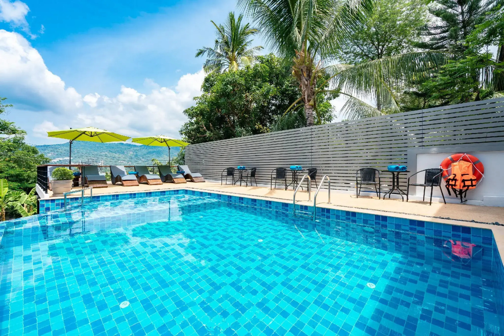 Chaweng Lakeview Residence