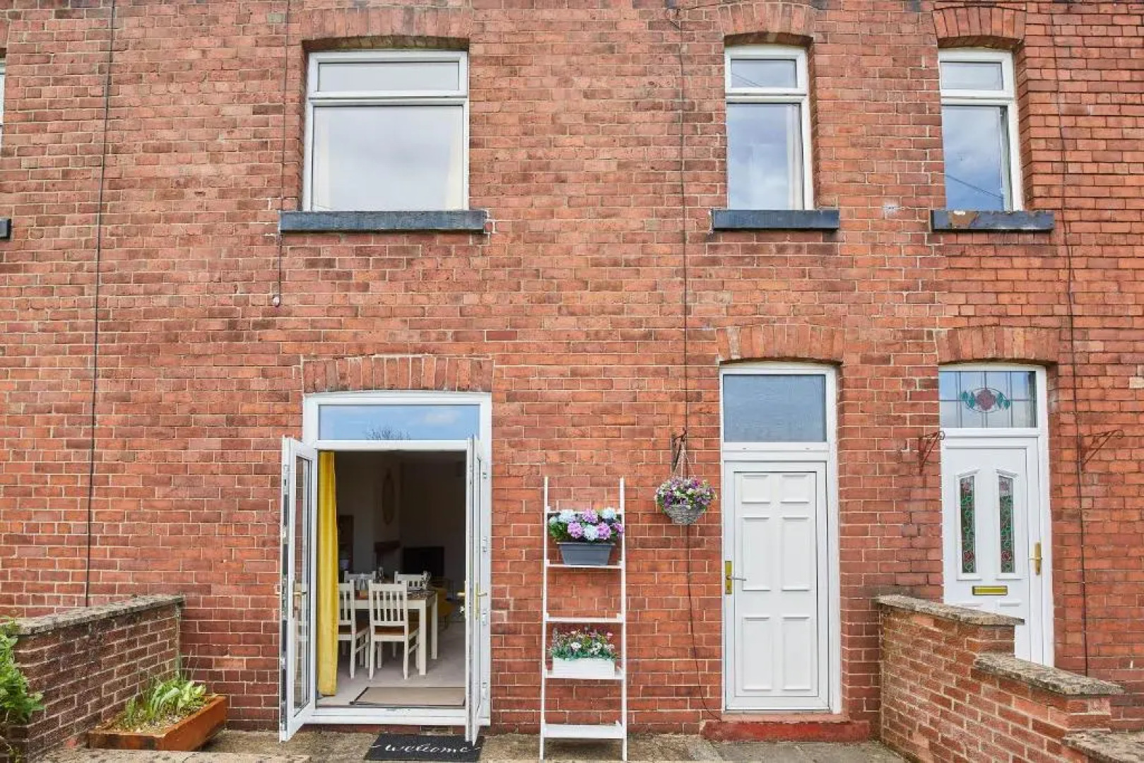 Host Stay Ramblers Rest Cottage