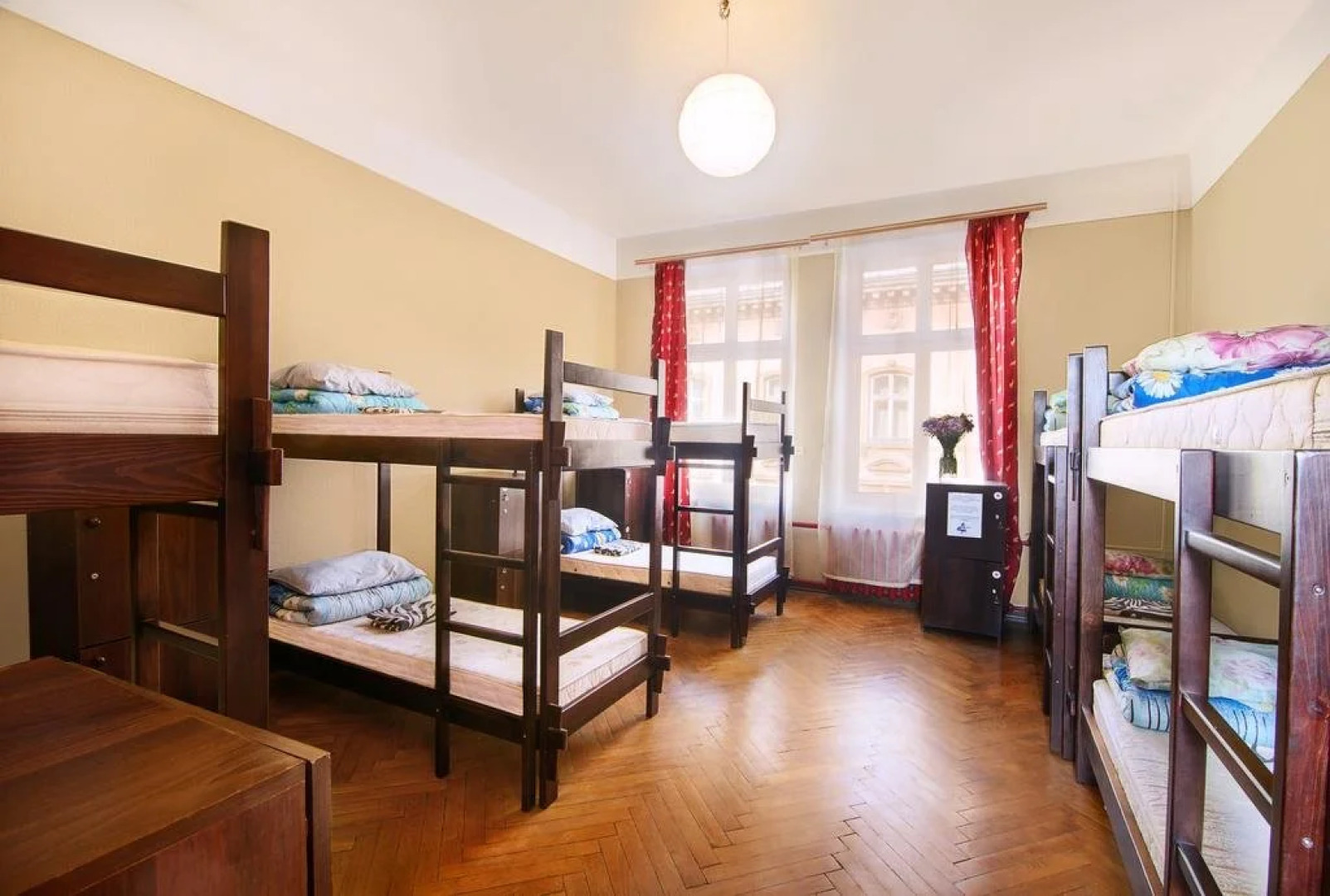 Hollywood Home Hostel