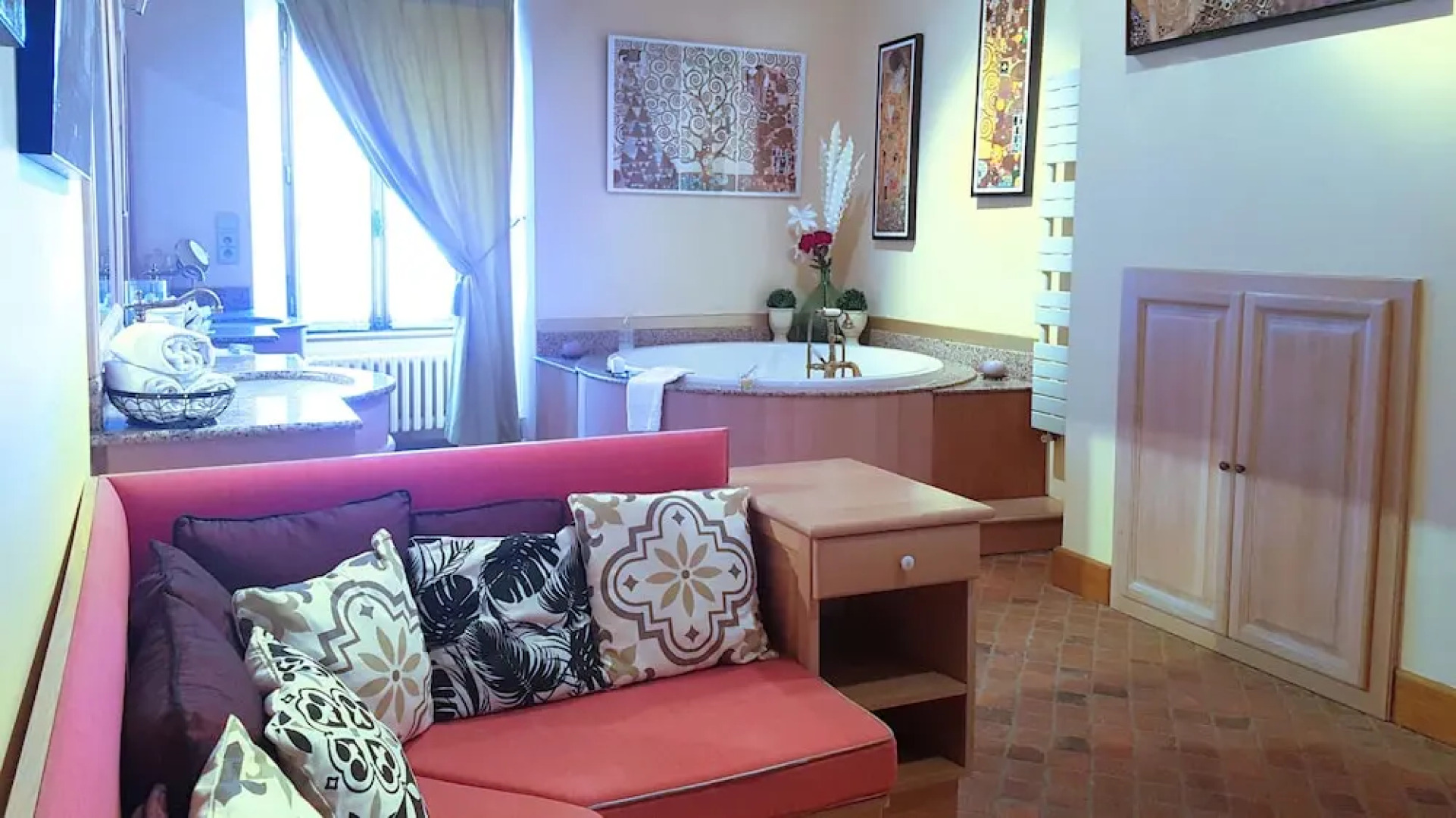 Le CDV - Bar Lounge & Chambres Insolites