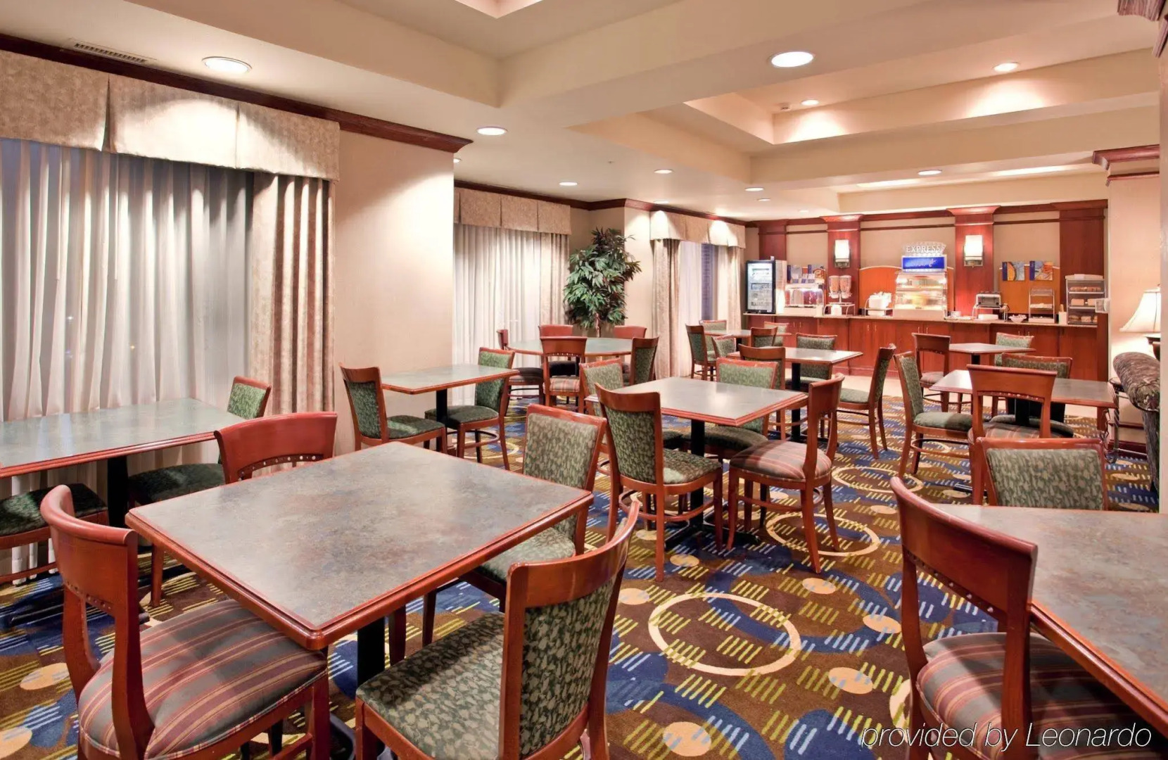 Holiday Inn Express Hotel & Suites Independence-Kansas City by IHG