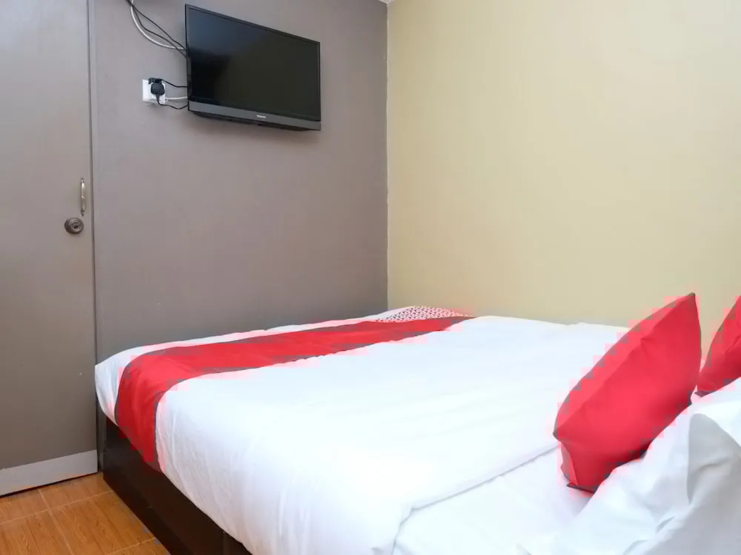 Hotel Al-Saif by OYO Rooms