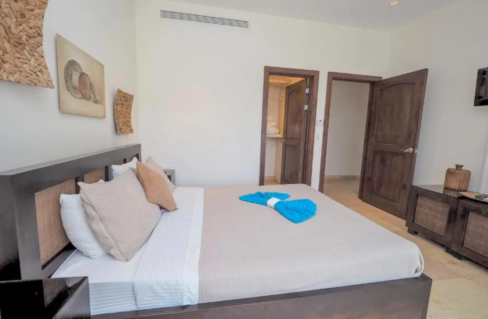 Ocean terrace, beachfront- A505