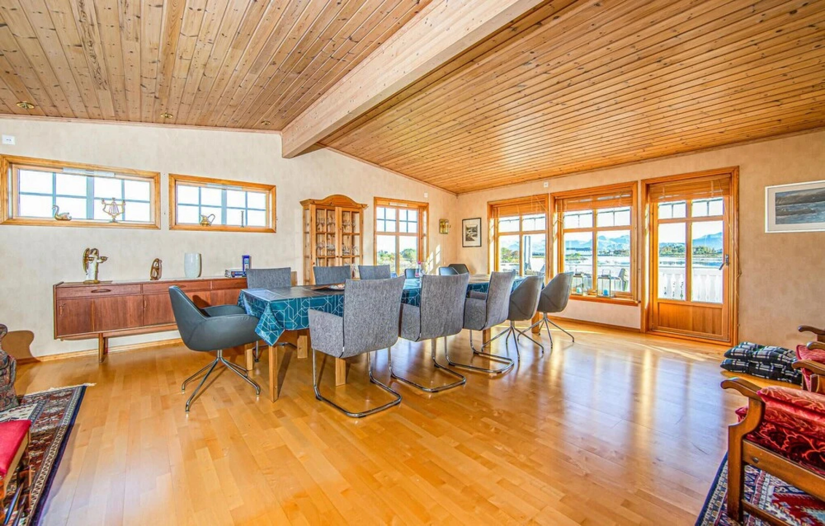 Awesome Home in Fjørtoft With 5 Bedrooms, Internet and Sauna