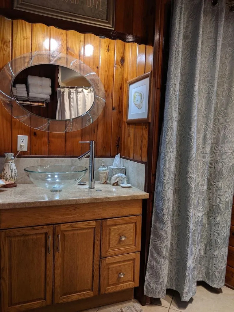 Come Friday Cottages on the Bay