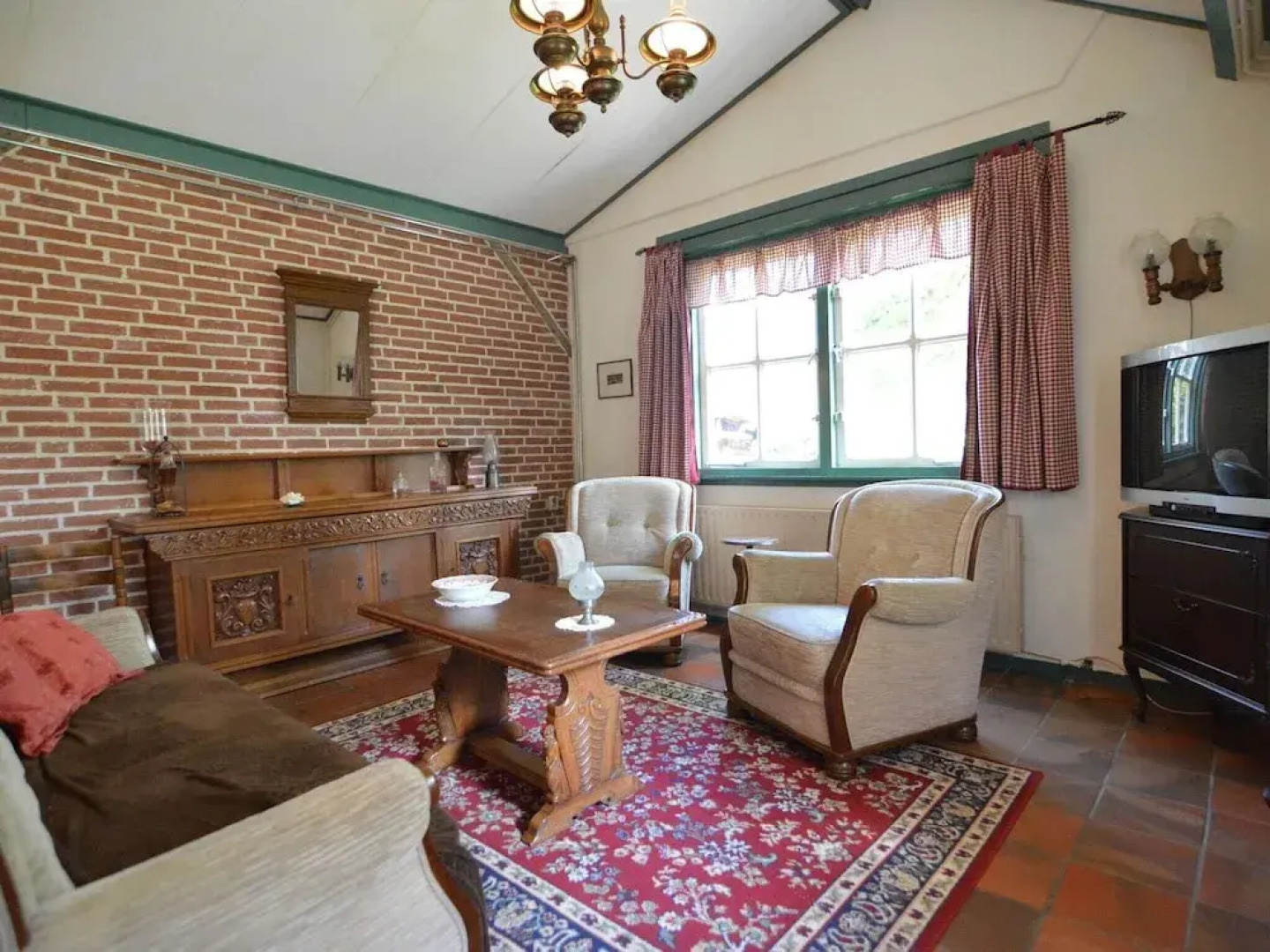 Cozy Holiday Home in Bergen op Zoom with Garden