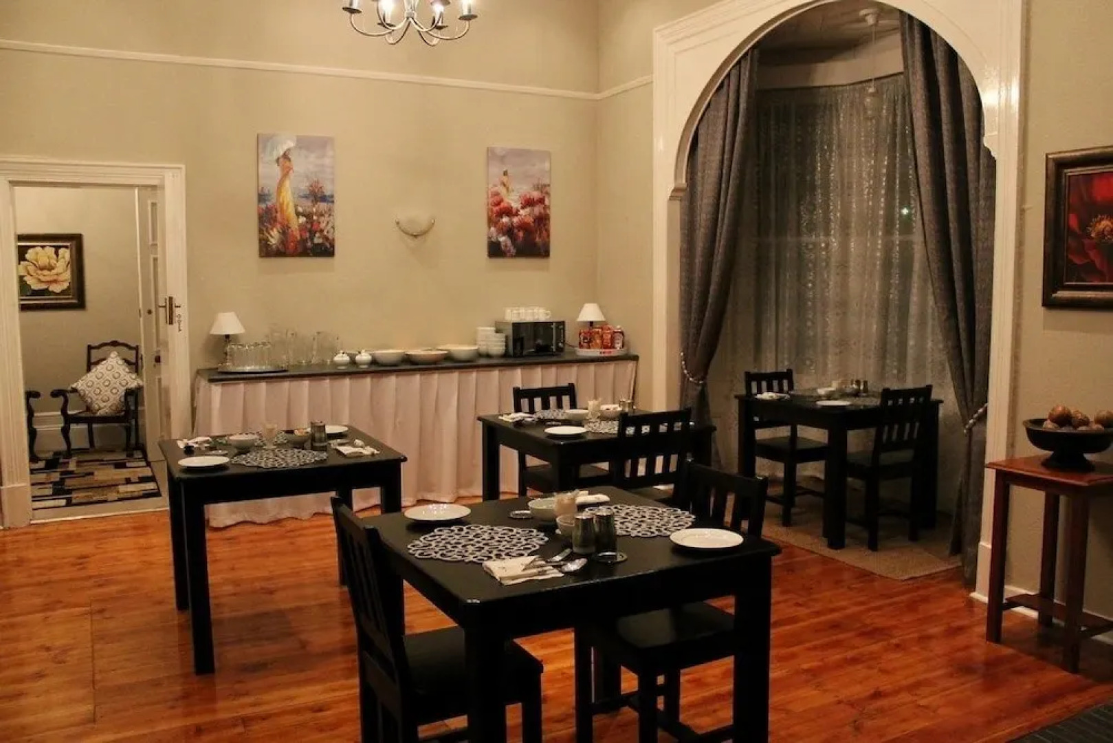 Tranquil House B&B @ 10 Berry St