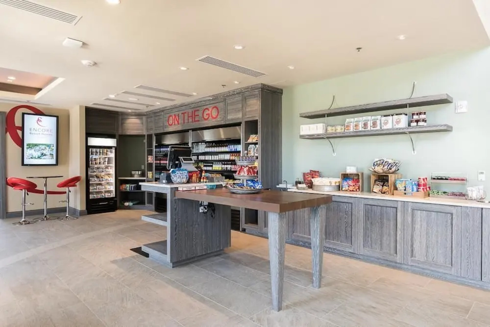 Reunion Magic 5 Bedroom Home with Private Pool and Spa