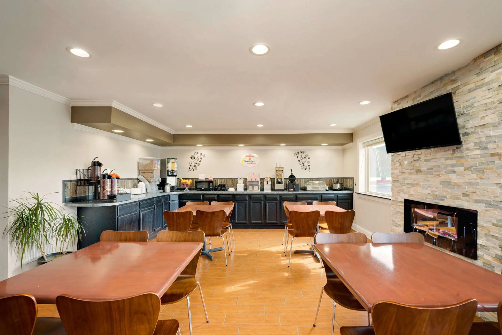 Super 8 by Wyndham Lexington/Hamburg Area