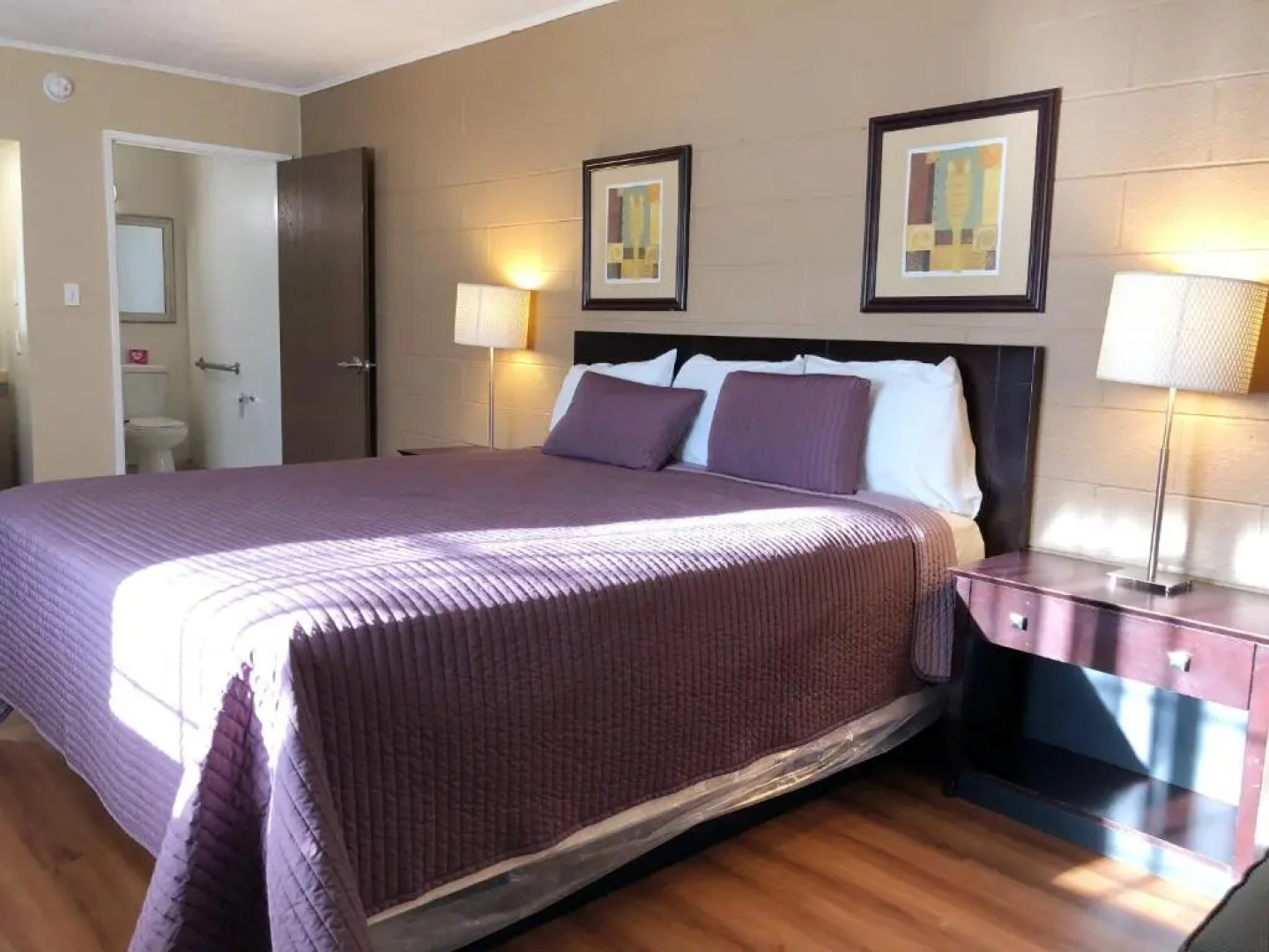 Royal Inn and Suites