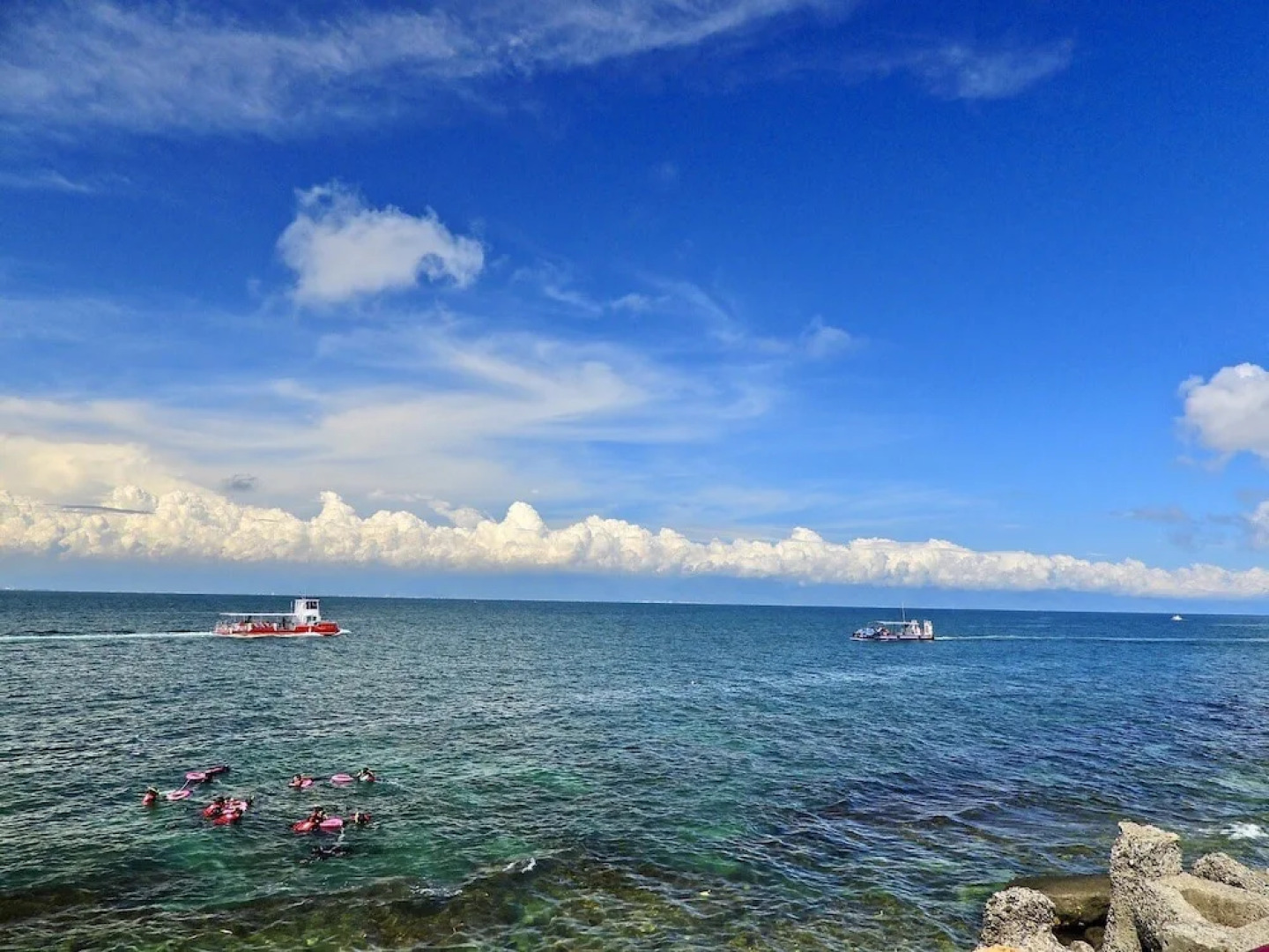 Ecotourism skim month B&B