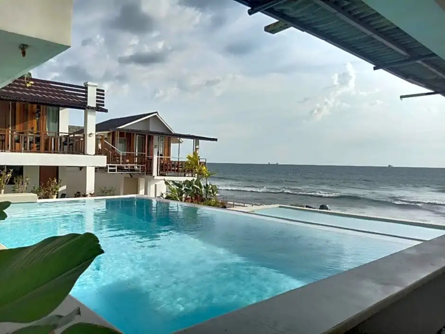 Miami Heat Beach Resort Villa