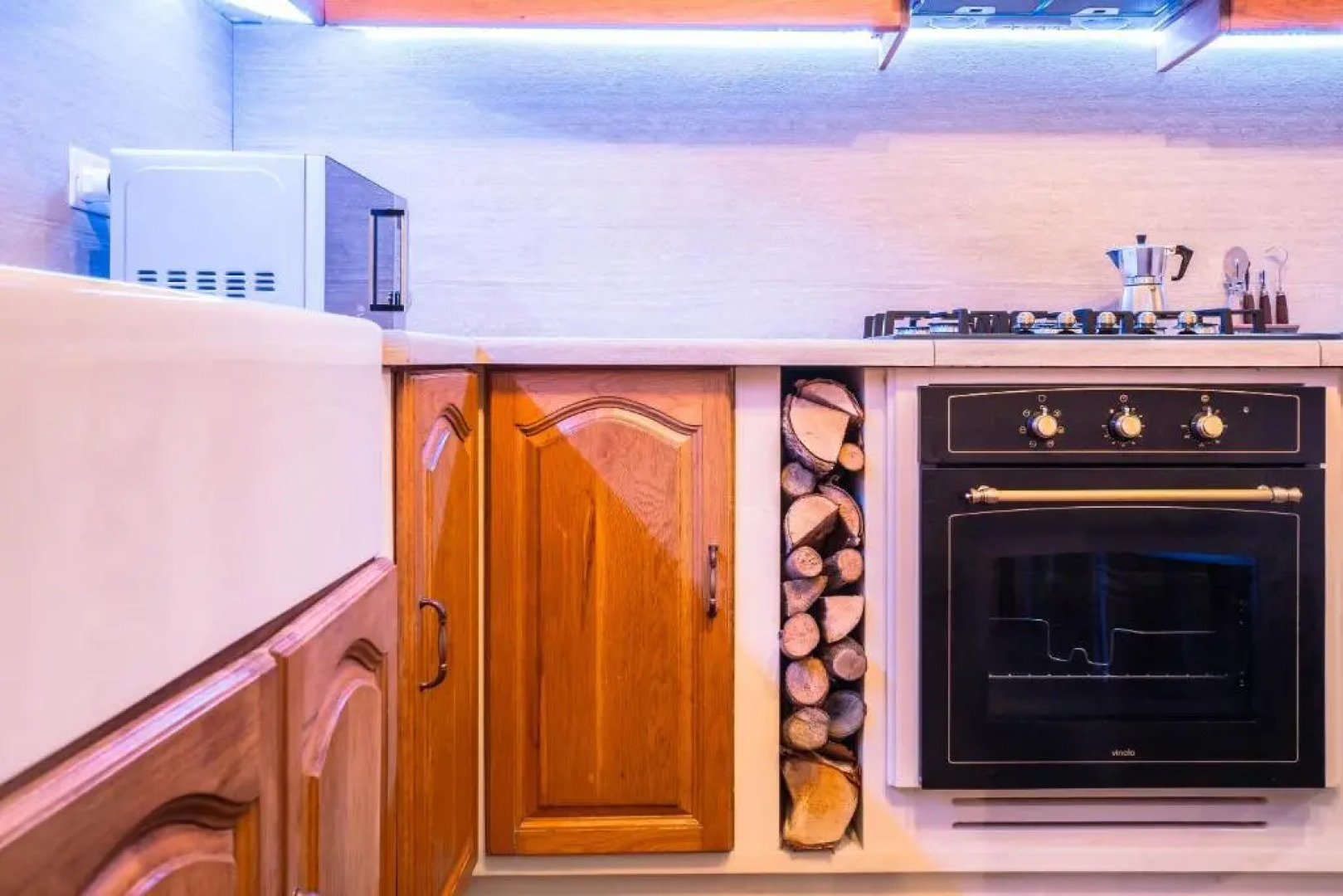 Kharmen A 1565s House with Seaviews