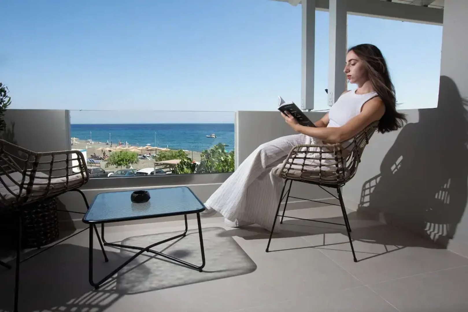 Armonia Seaview Suites