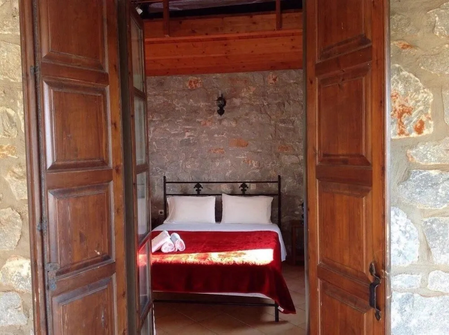 Las - Giannakakoy Traditional Stone Houses