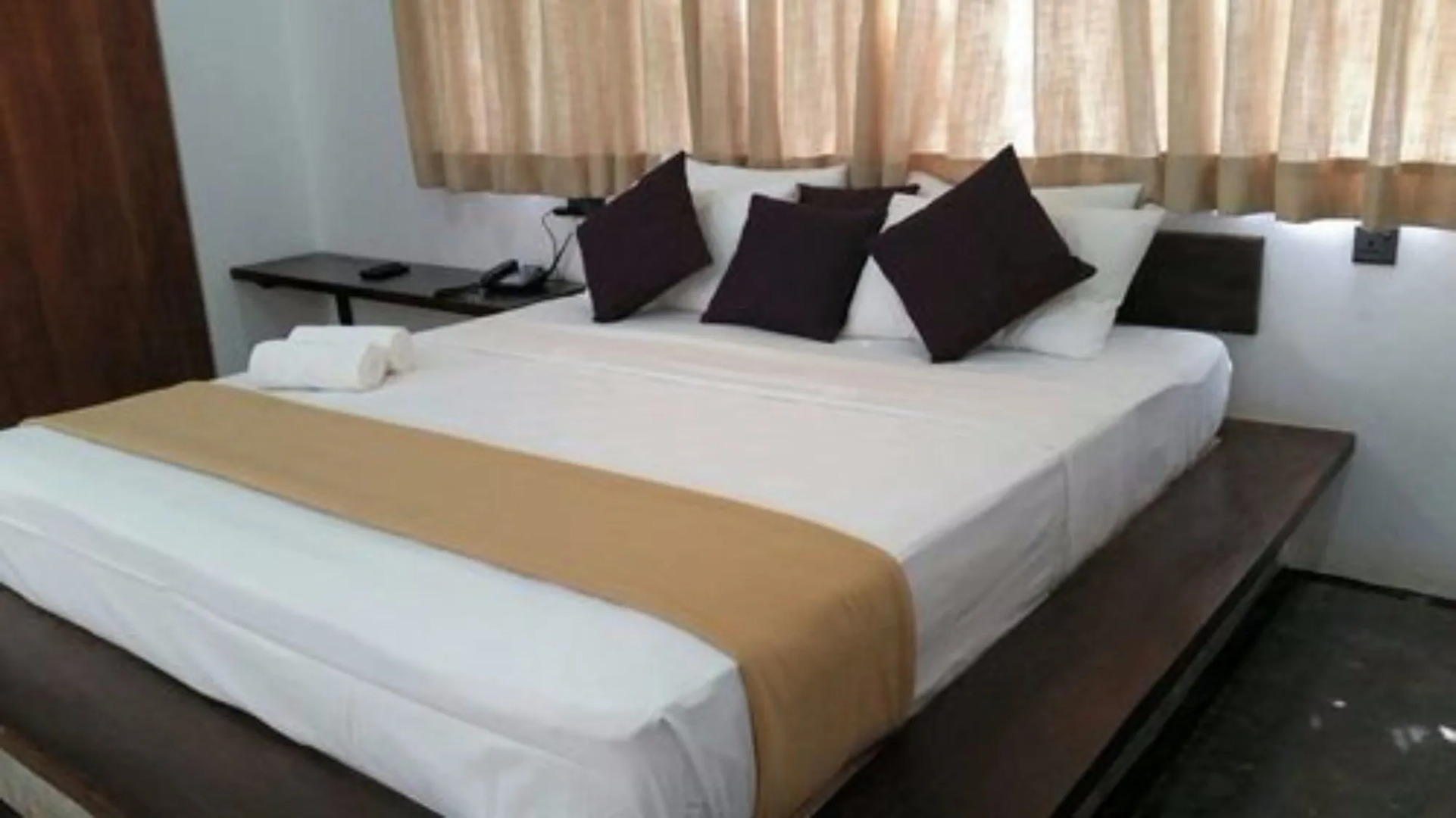 Athena Lake by Seedevi