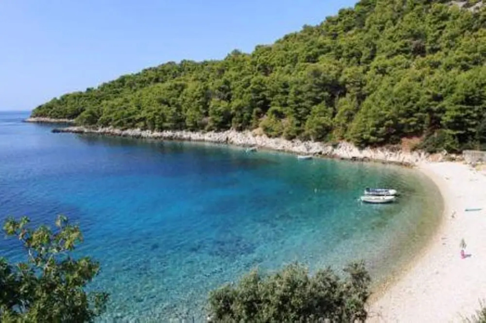 Apartment With 3 Bedrooms in Gdinj, With Enclosed Garden - 50 m From t