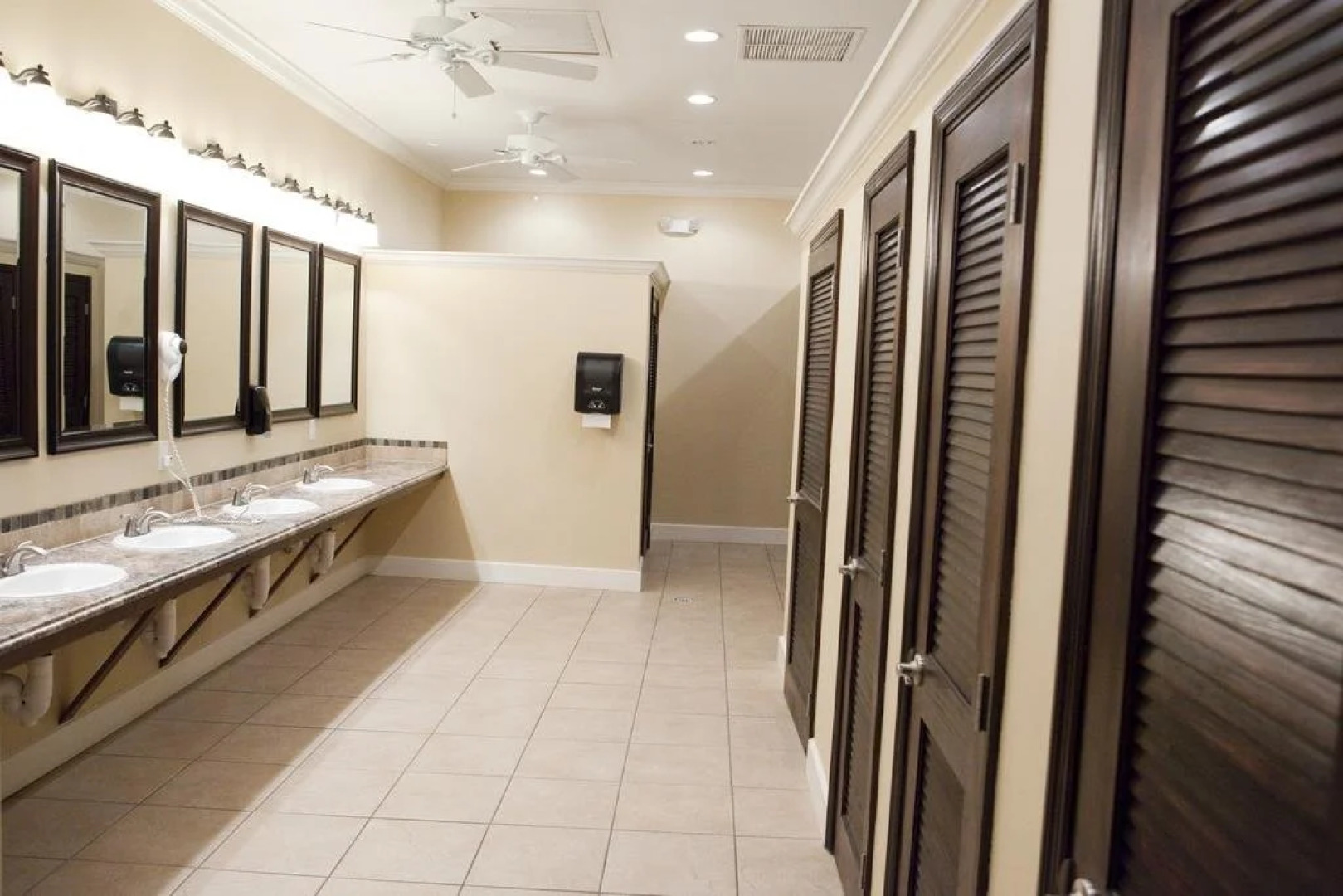 Siesta Bay RV Resort