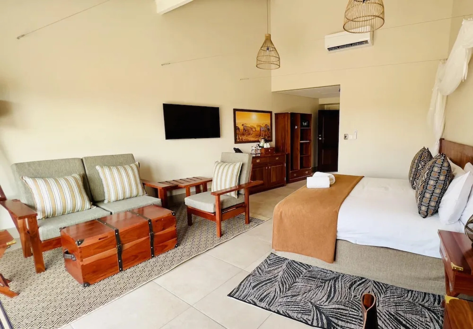 Hwange Safari Lodge