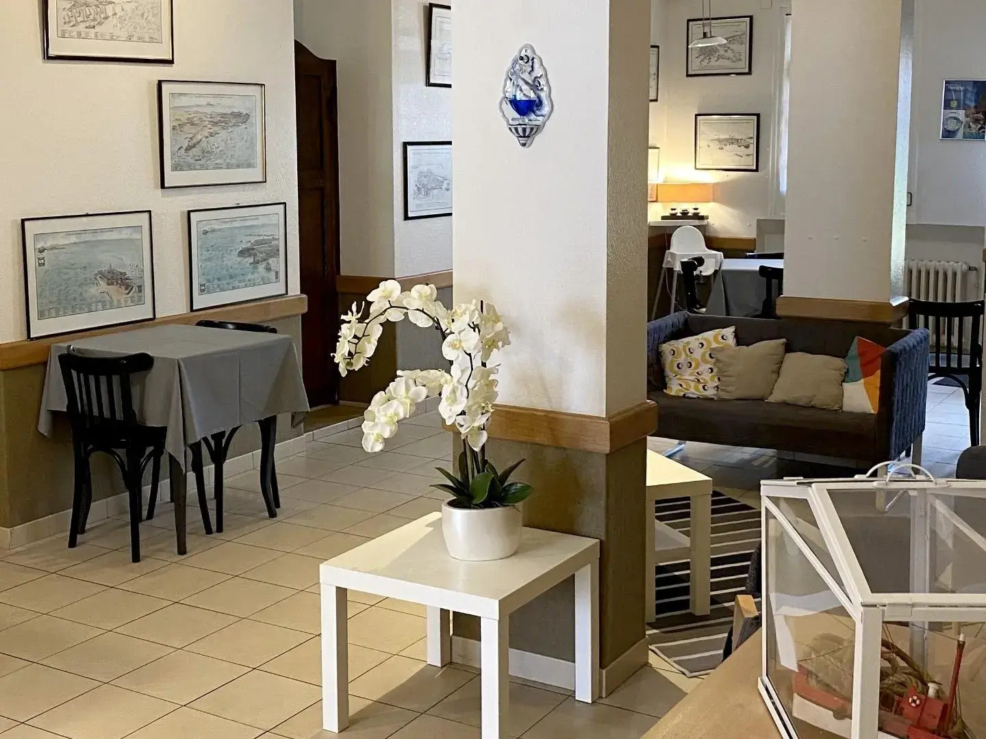 Hotel De La Porte Saint Pierre