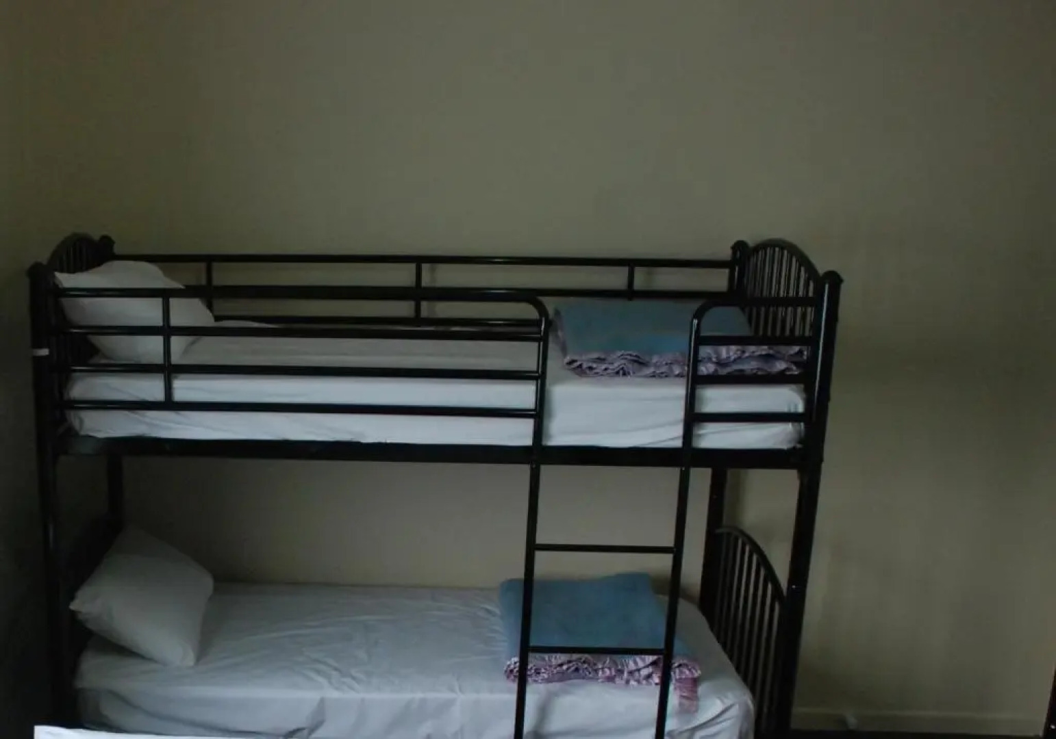 Kiwi Airport Backpackers