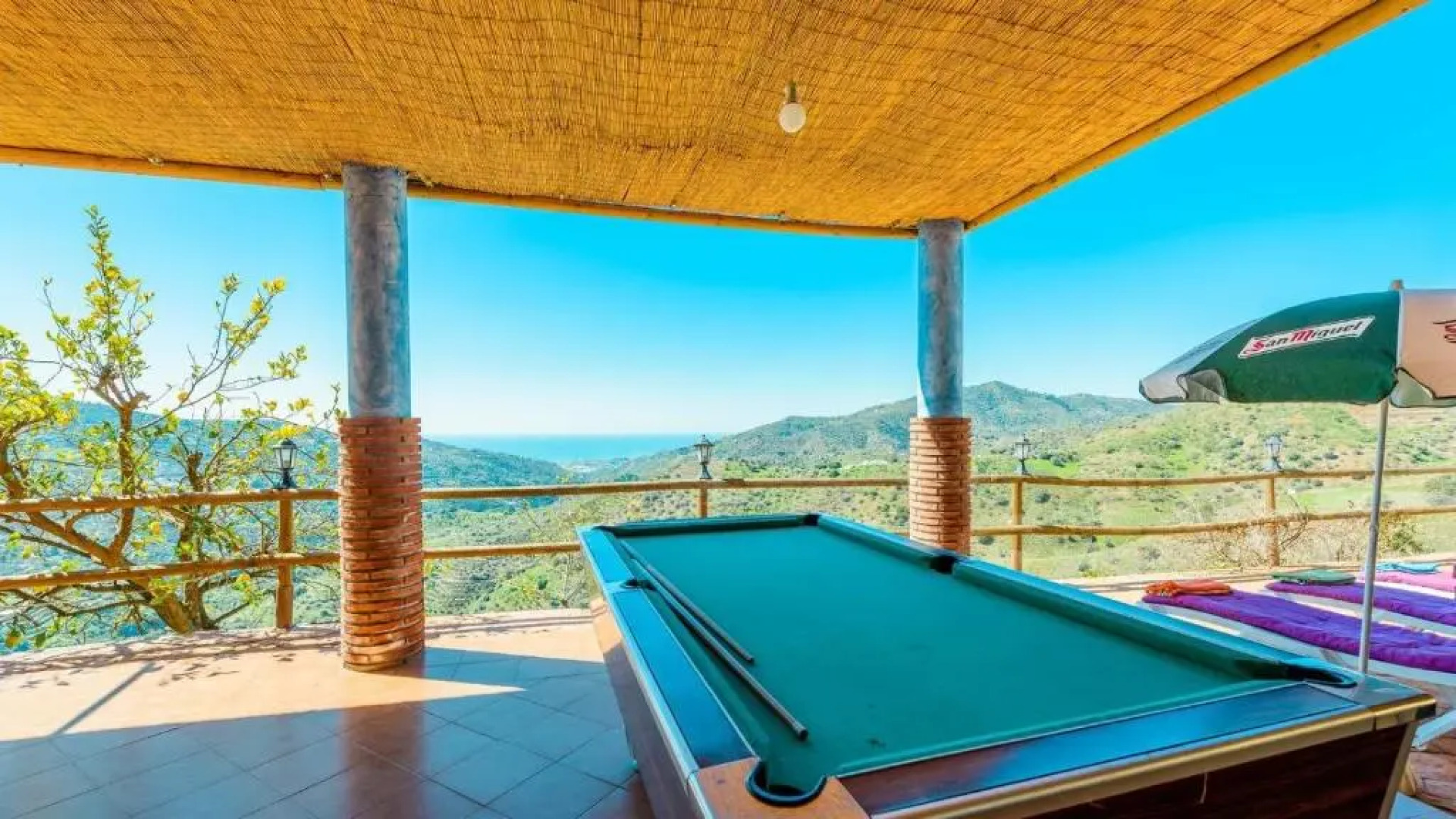 Cortijo La Encina Sayalonga by Ruralidays