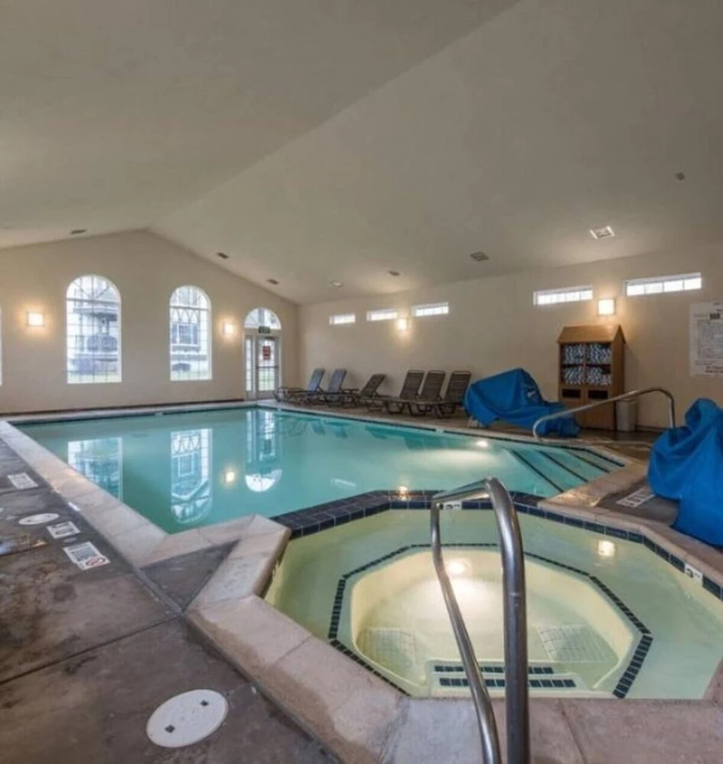 Wintergreen 3101 2 Bedroom Full Kitchen Condo Condo by Redawning