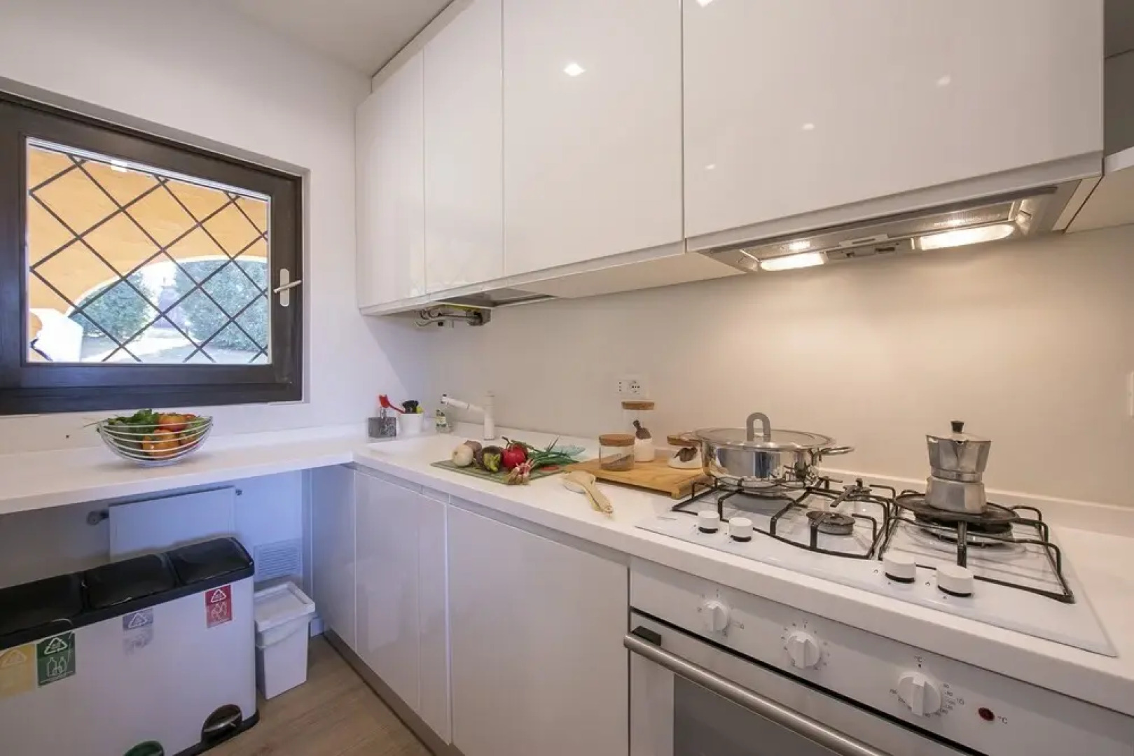 Lake View Pool Apartment in Ranco