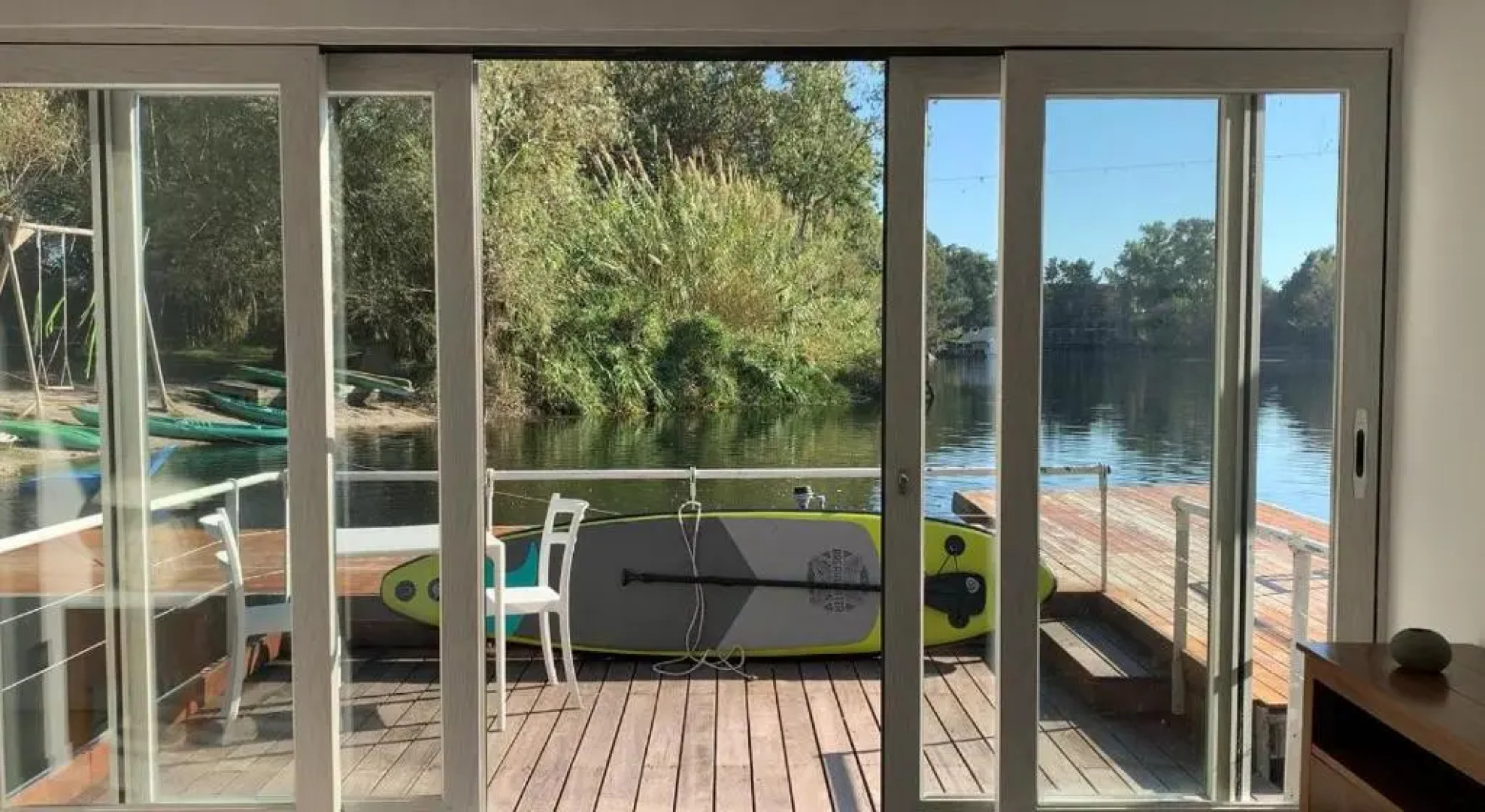 Floating House Embé Experience