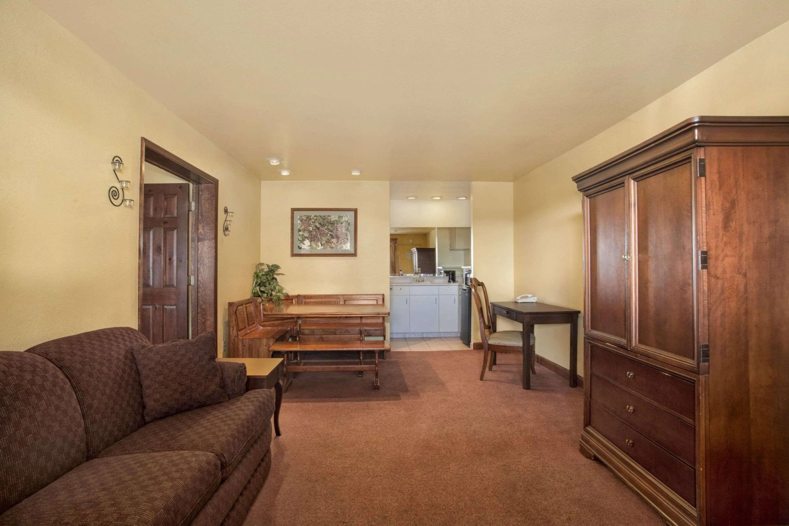 Red Lion Inn & Suites Lemoore