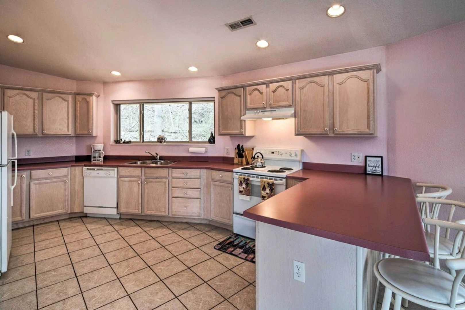 Charming Burnsville Apt w/ Mountain Views & Deck!