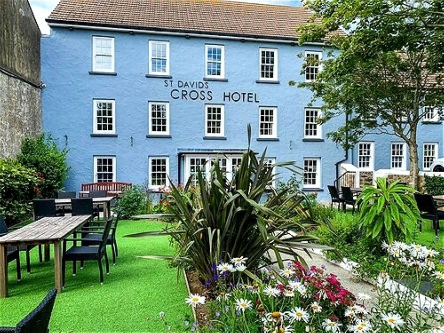 St David's Cross Hotel