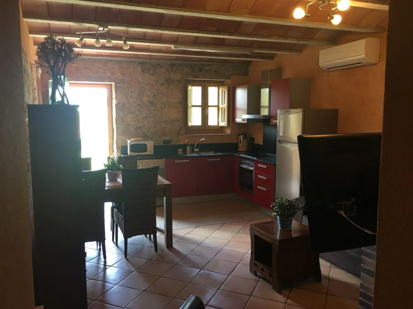 Masia Can Oller by Checkin