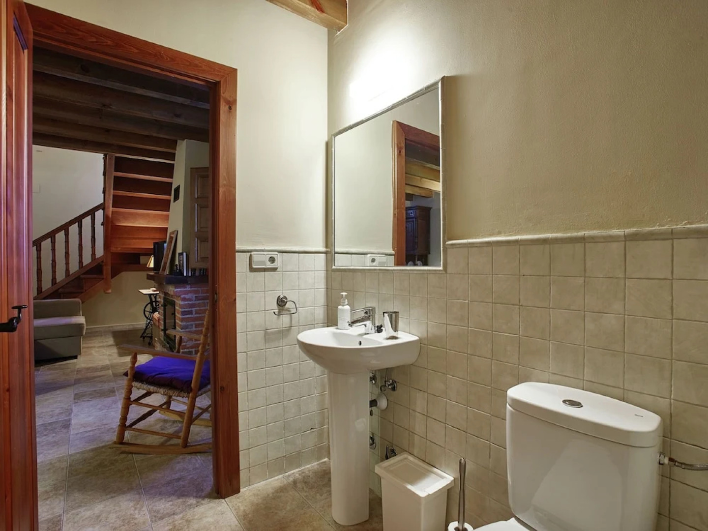 Beautiful Rural House With Pool Near the Beach and the Mountains