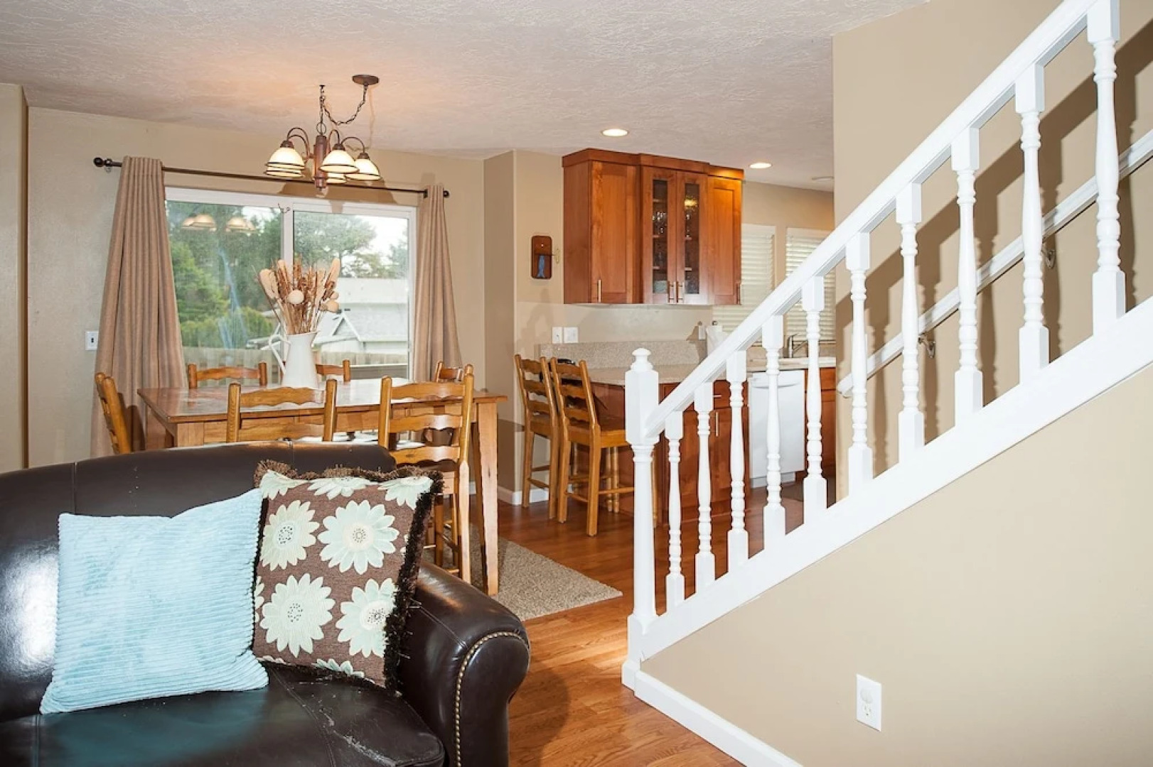 Browne's Beach n' Pad 3 Br home by RedAwning