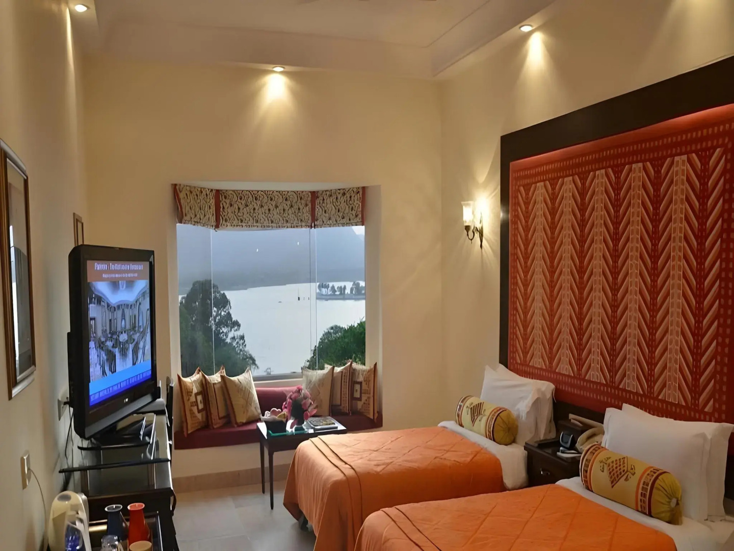 The Lalit Laxmi Vilas Palace